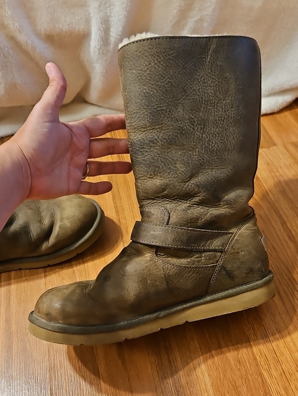 UGG Kensington Biker Boots Size 12 - Picture 15 of 16